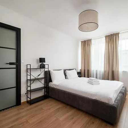 Apartamento Ochota Classy By Bookinghost Varsóvia